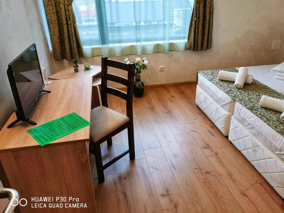 Hotel Swiss Shumen Esterno foto