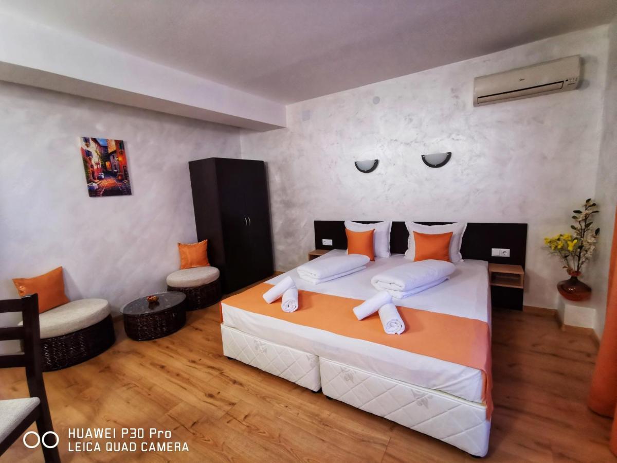 Hotel Swiss Shumen Esterno foto