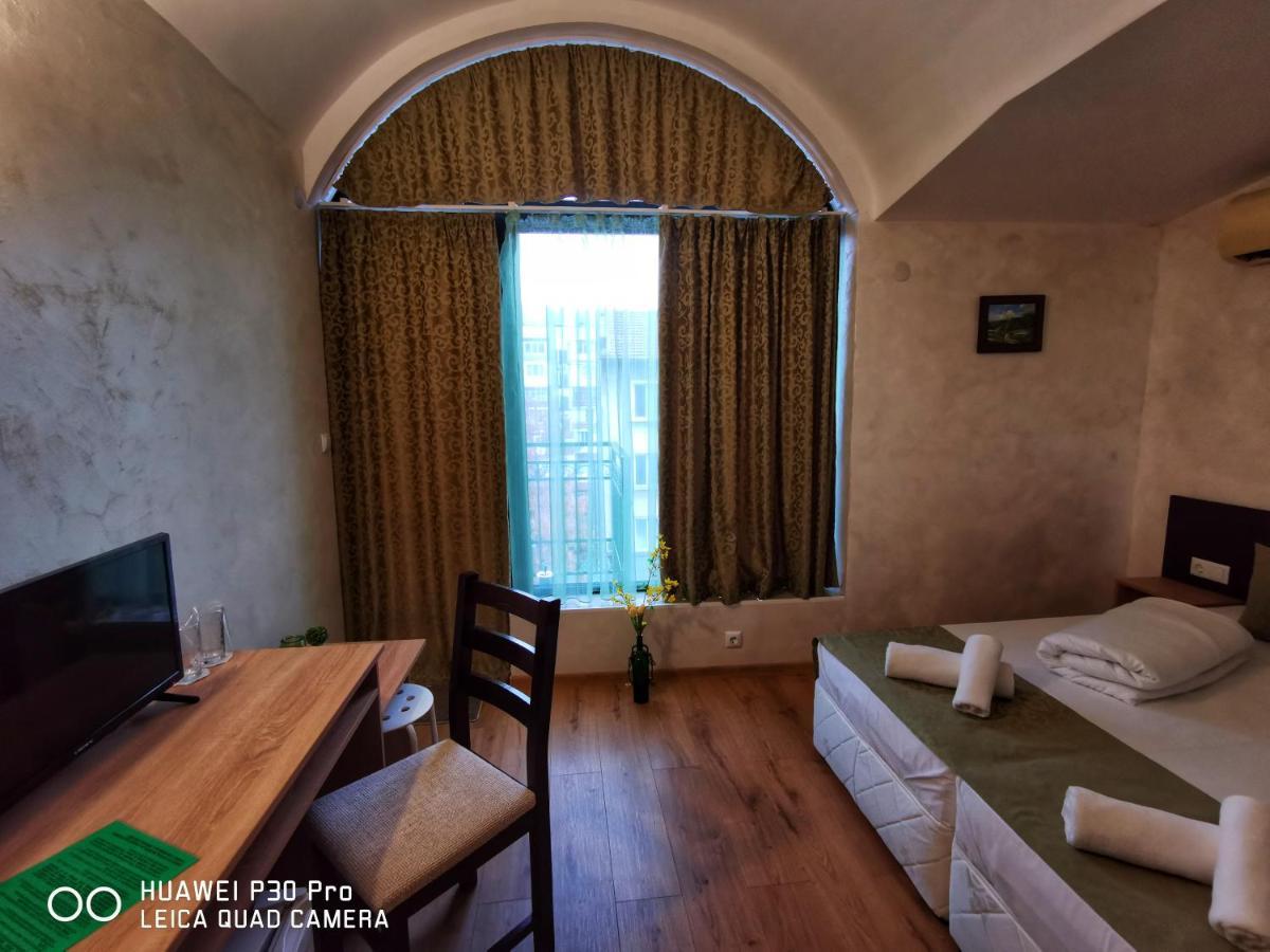 Hotel Swiss Shumen Esterno foto