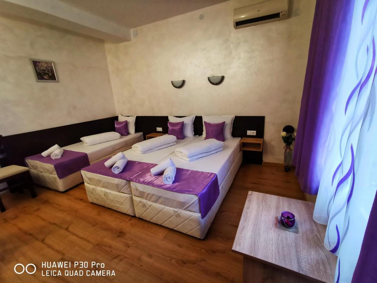 Hotel Swiss Shumen Esterno foto