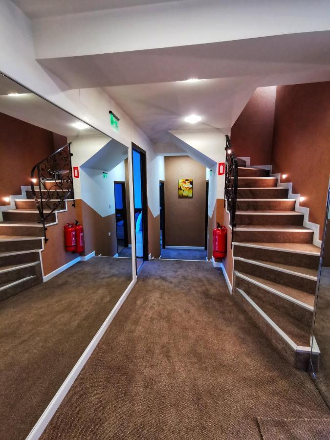 Hotel Swiss Shumen Esterno foto