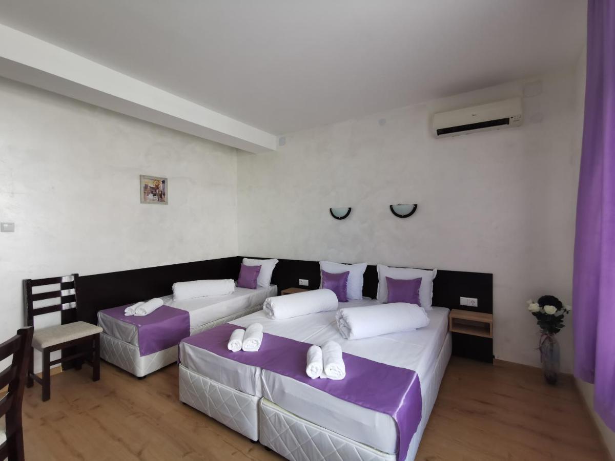 Hotel Swiss Shumen Esterno foto