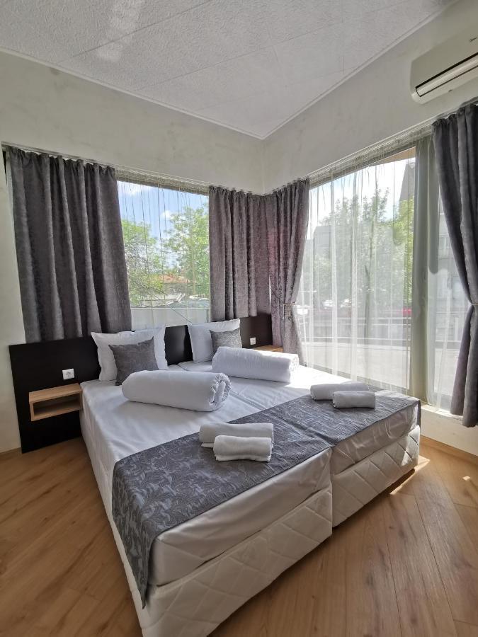 Hotel Swiss Shumen Esterno foto