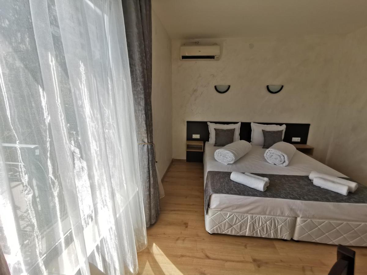 Hotel Swiss Shumen Esterno foto